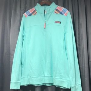 Never worn vineyard vine pullover